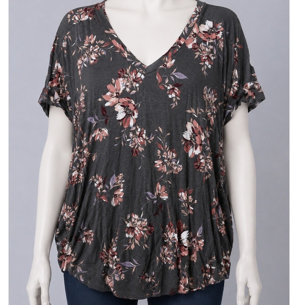 24/7 Comfort Apparel Womens Top Gray Floral V-Neck Short Sleeve Plus‎ 4X